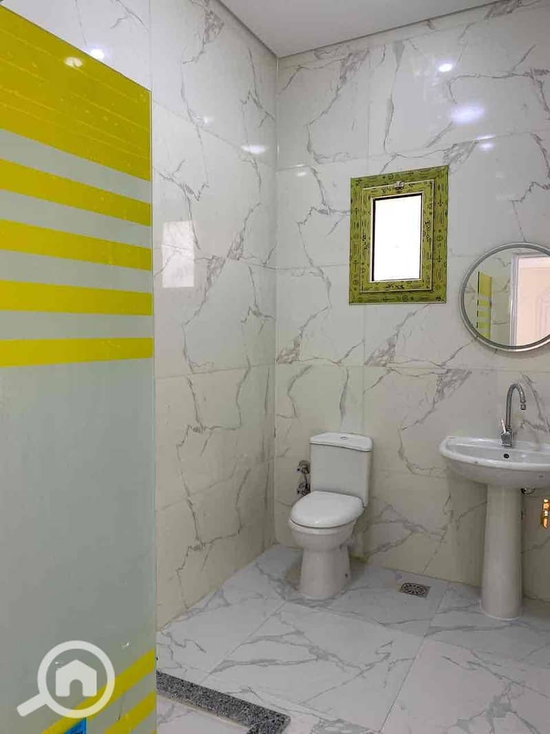 8 6d8166e8-2dbe-450b-83bf-2a093154324f. jpg