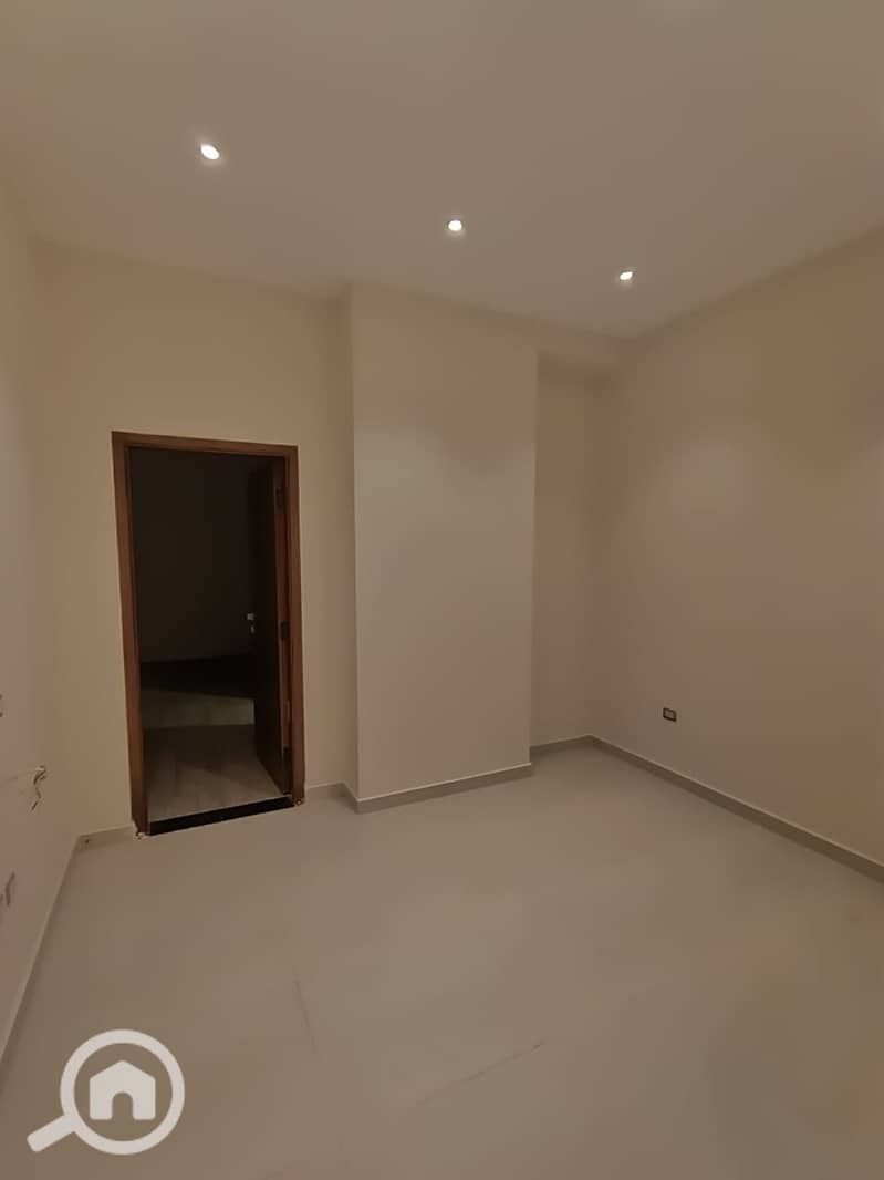 8 WhatsApp Image 2025-11-19 at 6.23. 16 PM (2). jpeg