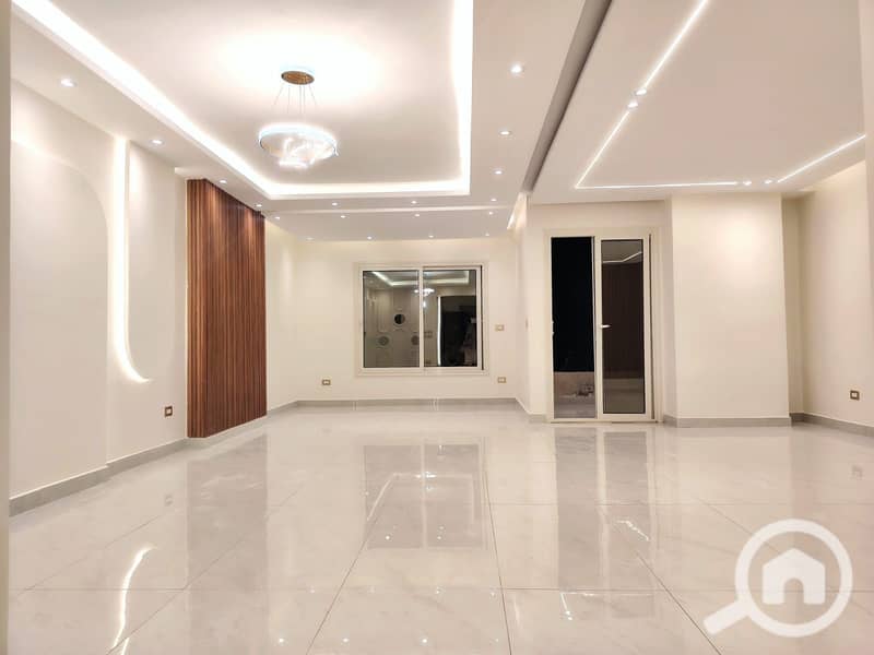 4 WhatsApp Image 2025-11-19 at 21.30. 49_92c79614. jpg