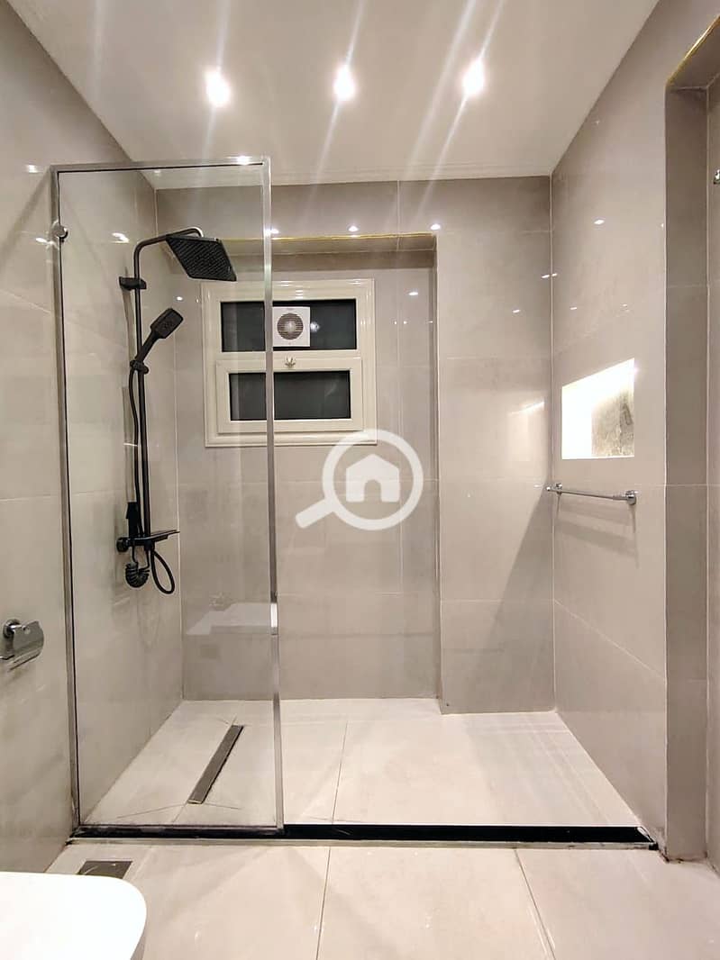 14 WhatsApp Image 2025-11-19 at 21.30. 51_bc7d1d21. jpg