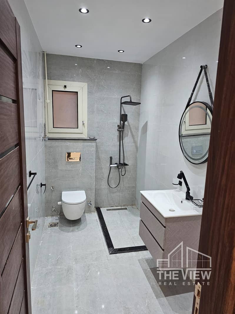 12 WhatsApp Image 2025-10-31 at 12.11. 16_453ca6d2. jpg