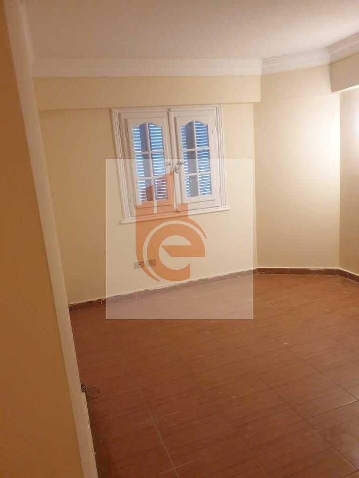 5 584432679_1203628215148575_2727617664658398808_n. jpg