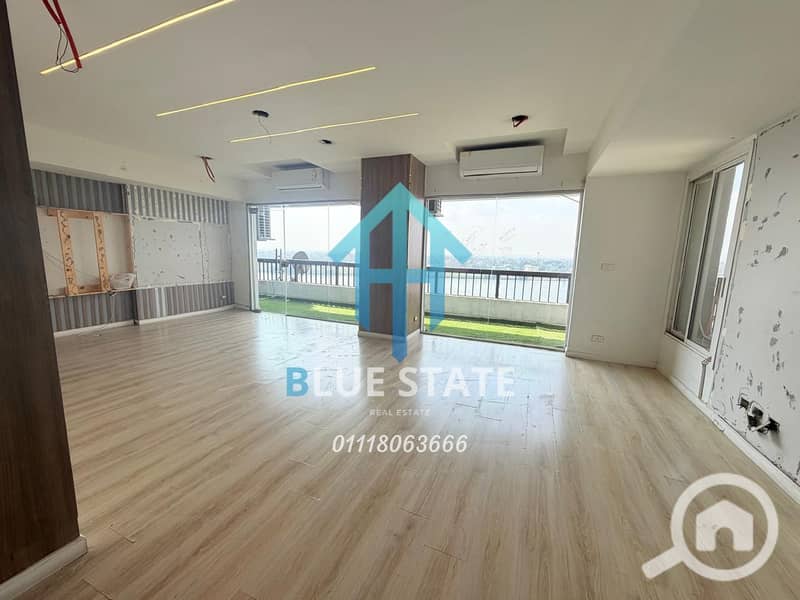 2 01118063666 (76). png