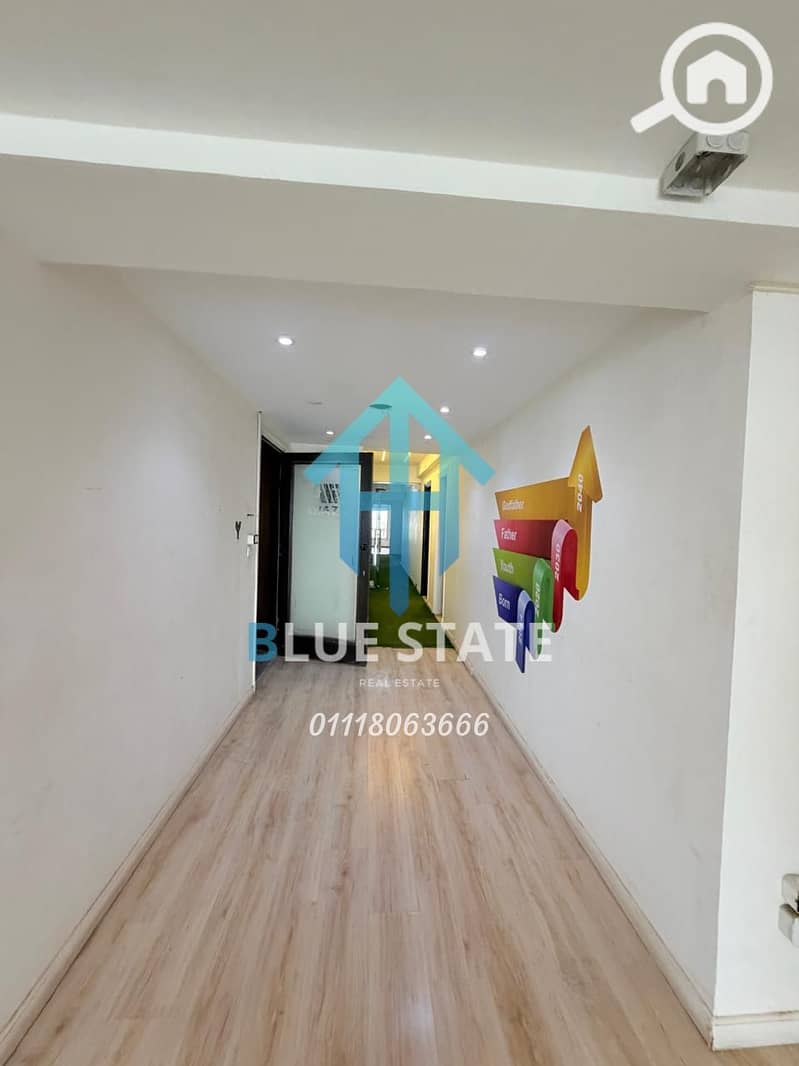 4 01118063666 (77). png