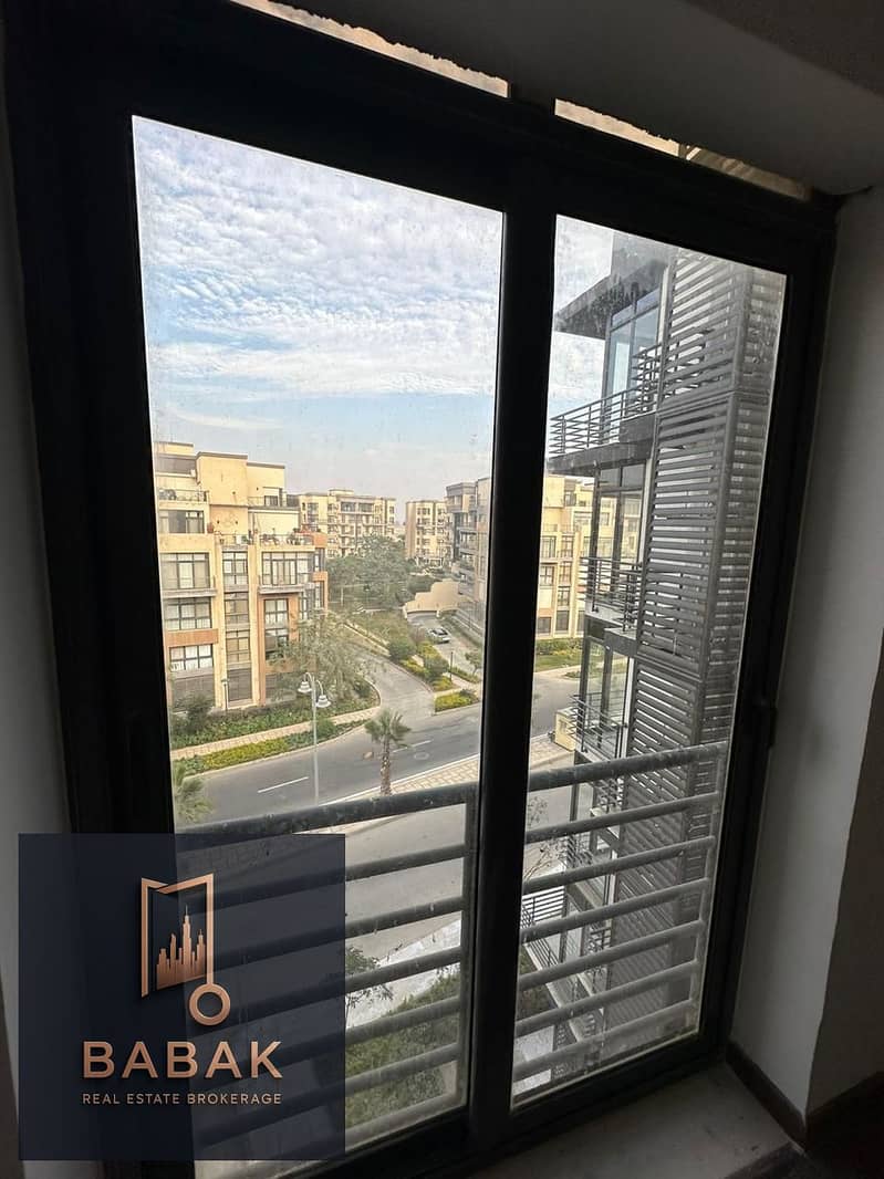 3 WhatsApp Image 2025-11-19 at 22.39. 55_9107d40b. jpg