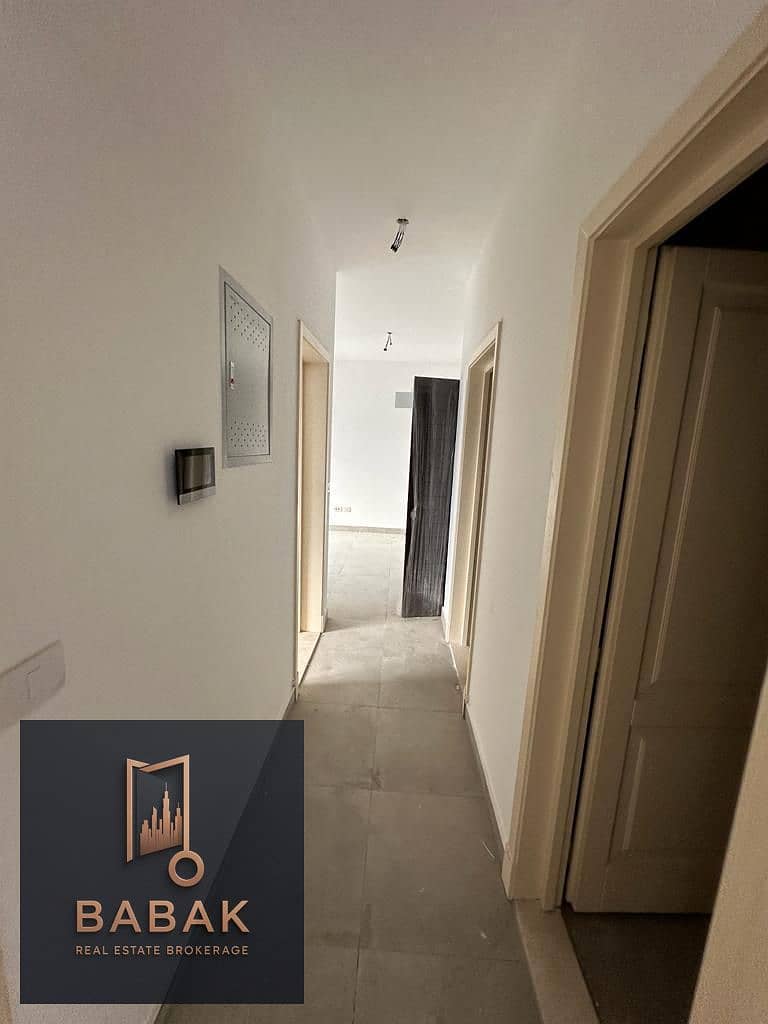 4 WhatsApp Image 2025-11-19 at 22.39. 51_462e220d. jpg