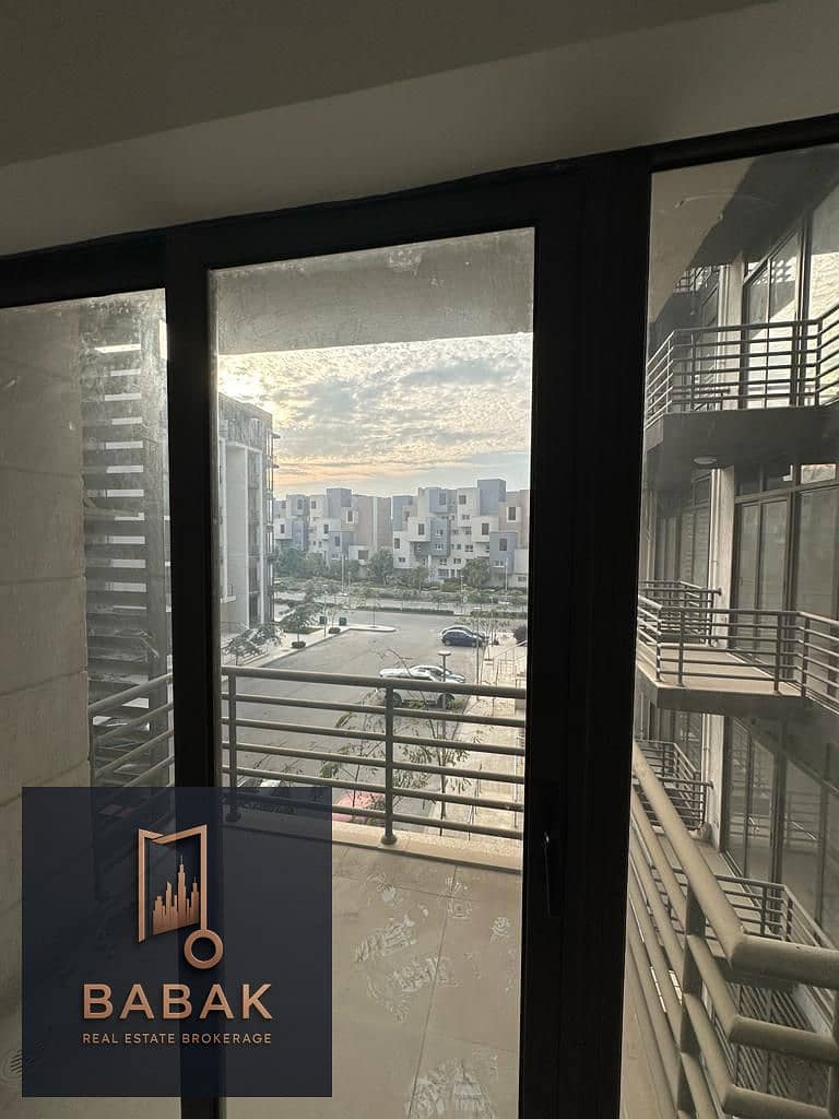 6 WhatsApp Image 2025-11-19 at 22.39. 53_d23afb68. jpg