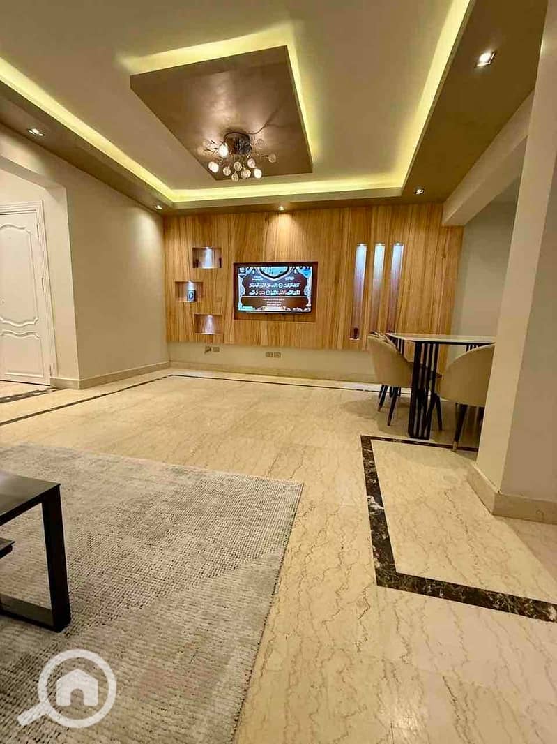 2 67a2b3f1-f642-4725-a04a-cbdd28f56bb0. jpg