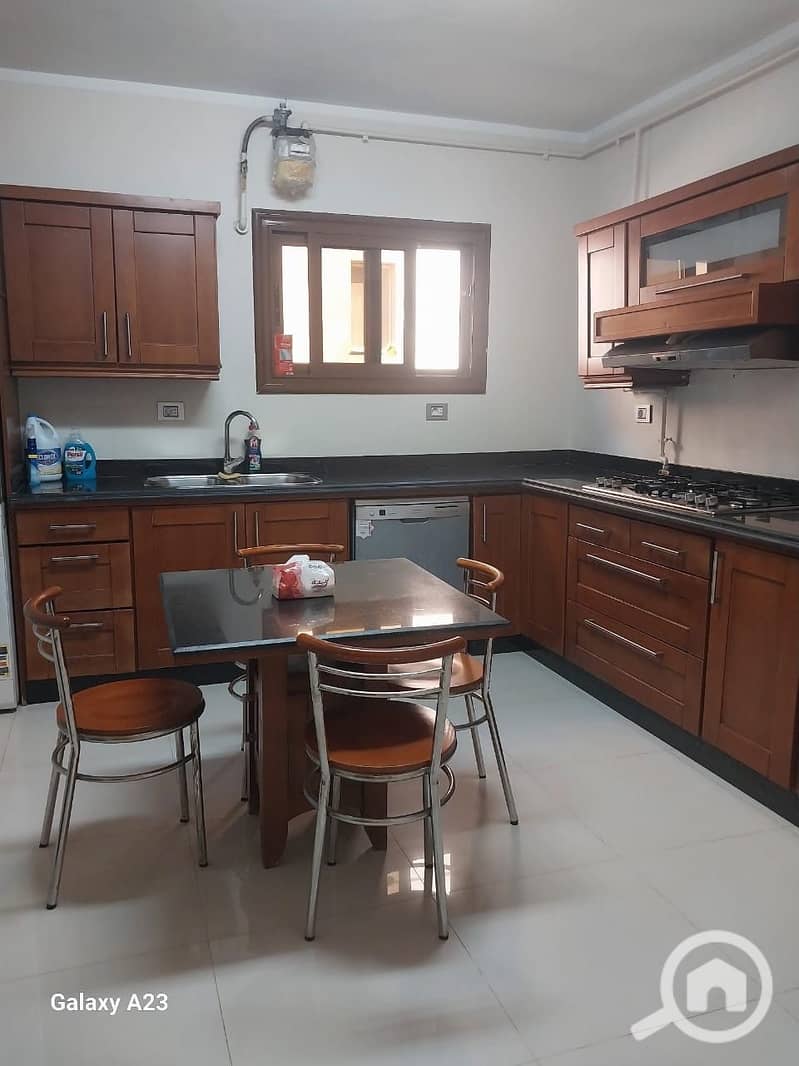 13 260e3de8-1dba-43b8-98c5-a1195afe303f. jpeg