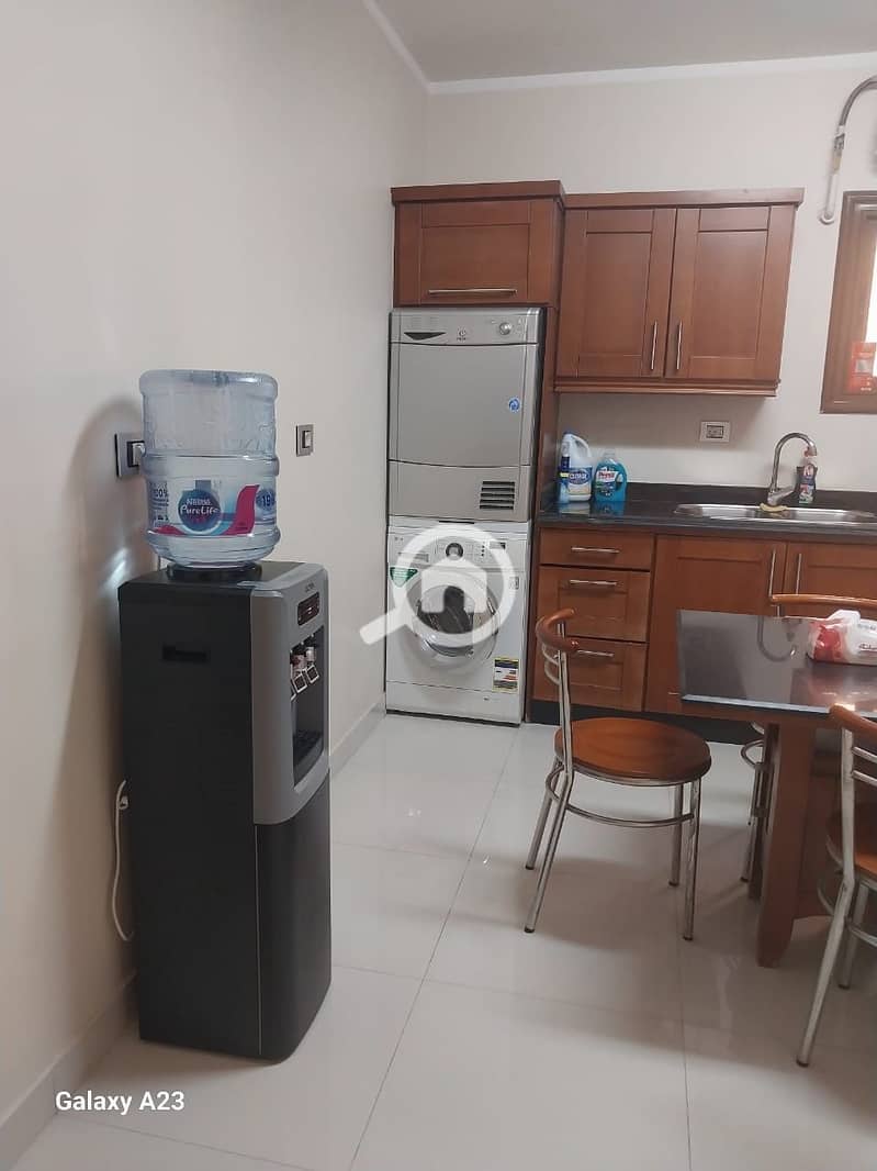 14 155e6a2d-7ebc-44be-b5df-8e738fbb7984. jpeg