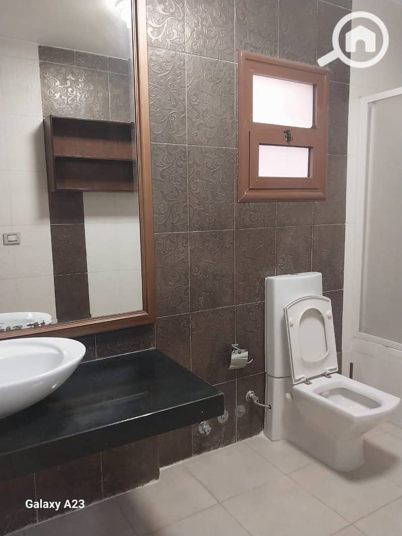 20 58049f2d-14b6-4dc5-8664-37253316dfe4. jpeg