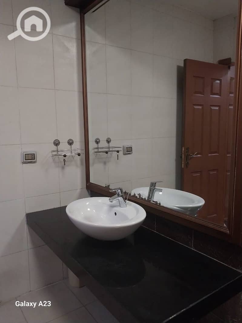 21 3d929def-e166-4c82-bae8-aaba01b75f19. jpeg