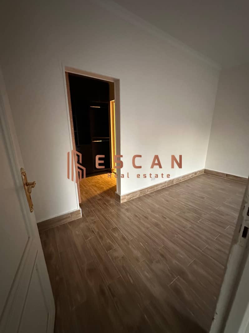 12 U875153 (11). jpeg