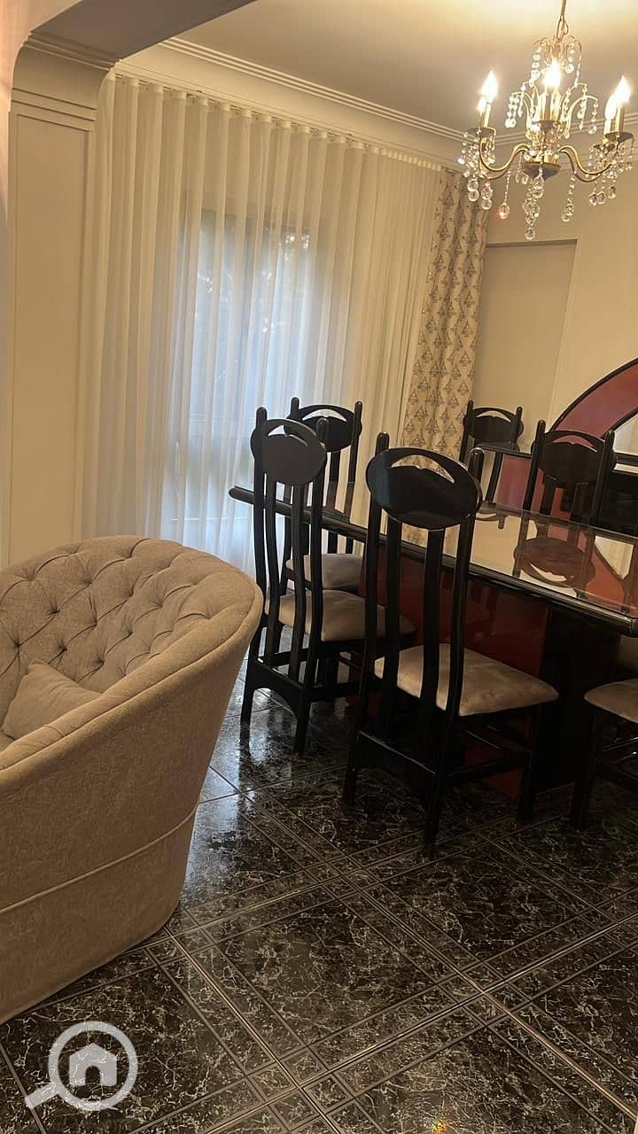 2 10c5a229-b2cb-41f3-8838-9651450feefe. jpeg