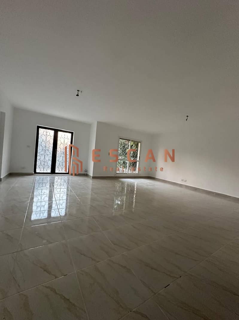 2 U594912 (14). jpeg