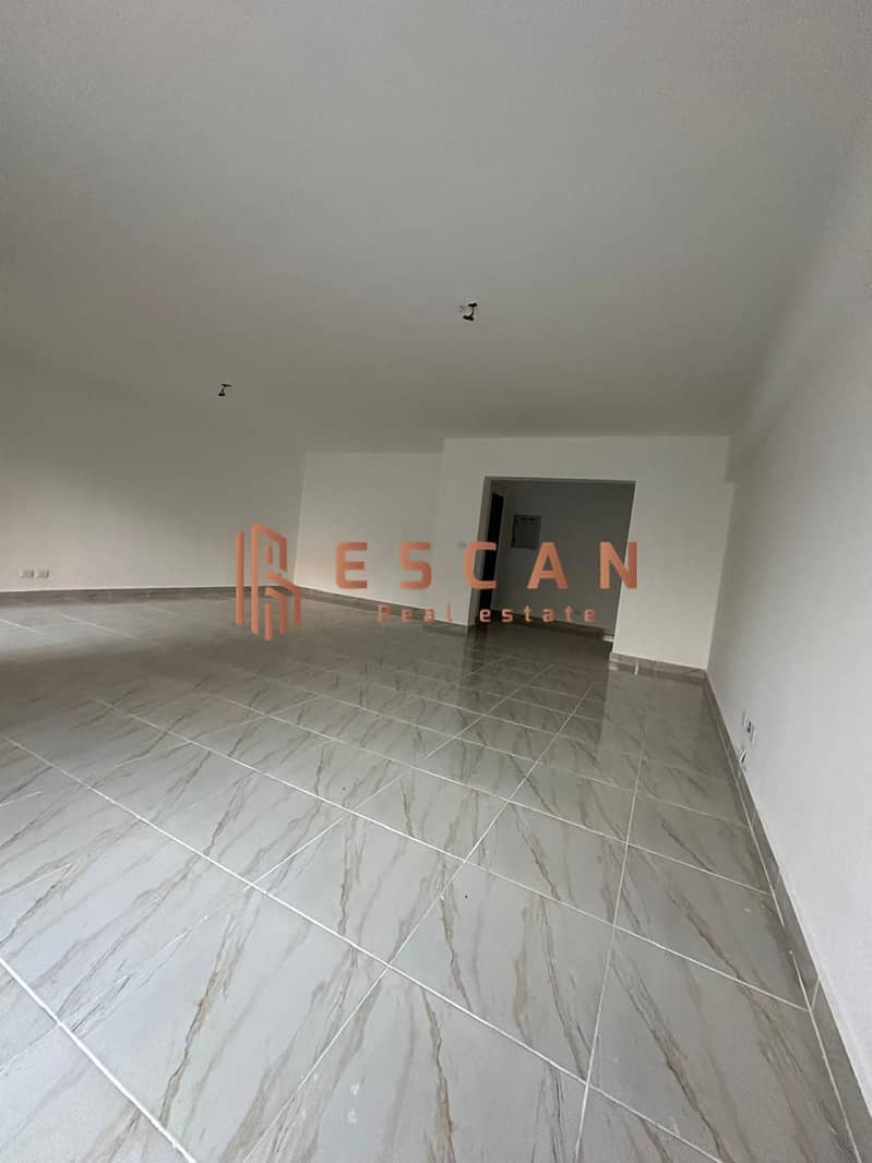 8 U594912 (12). jpeg