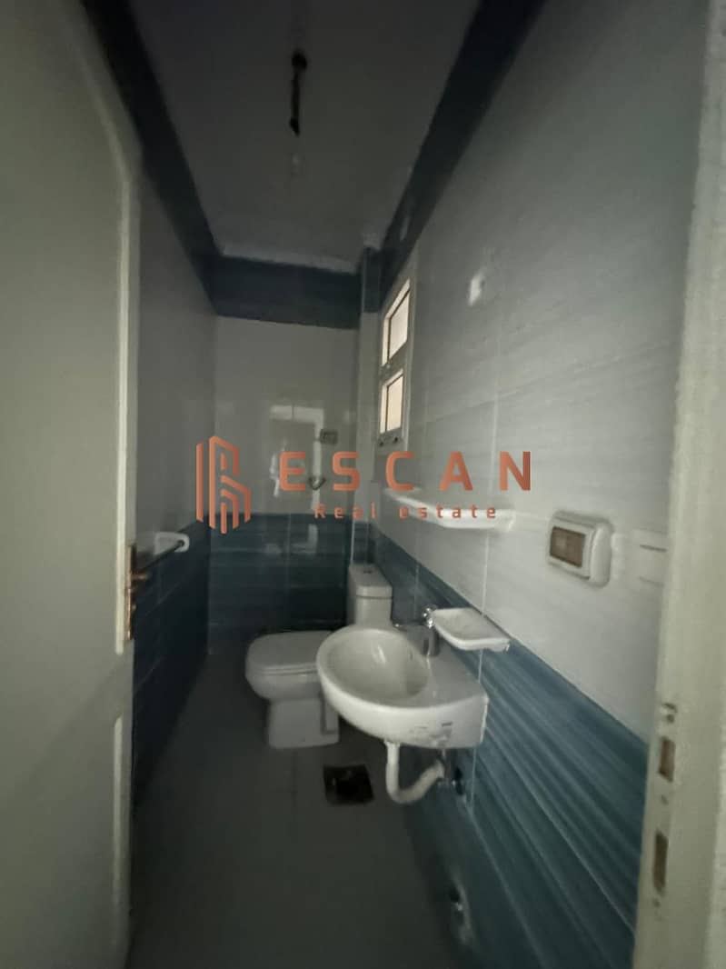 11 U594912 (9). jpeg