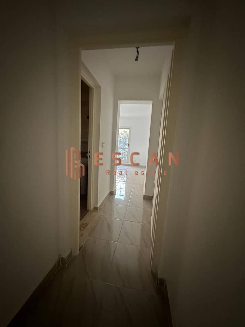 16 U594912 (3). jpeg