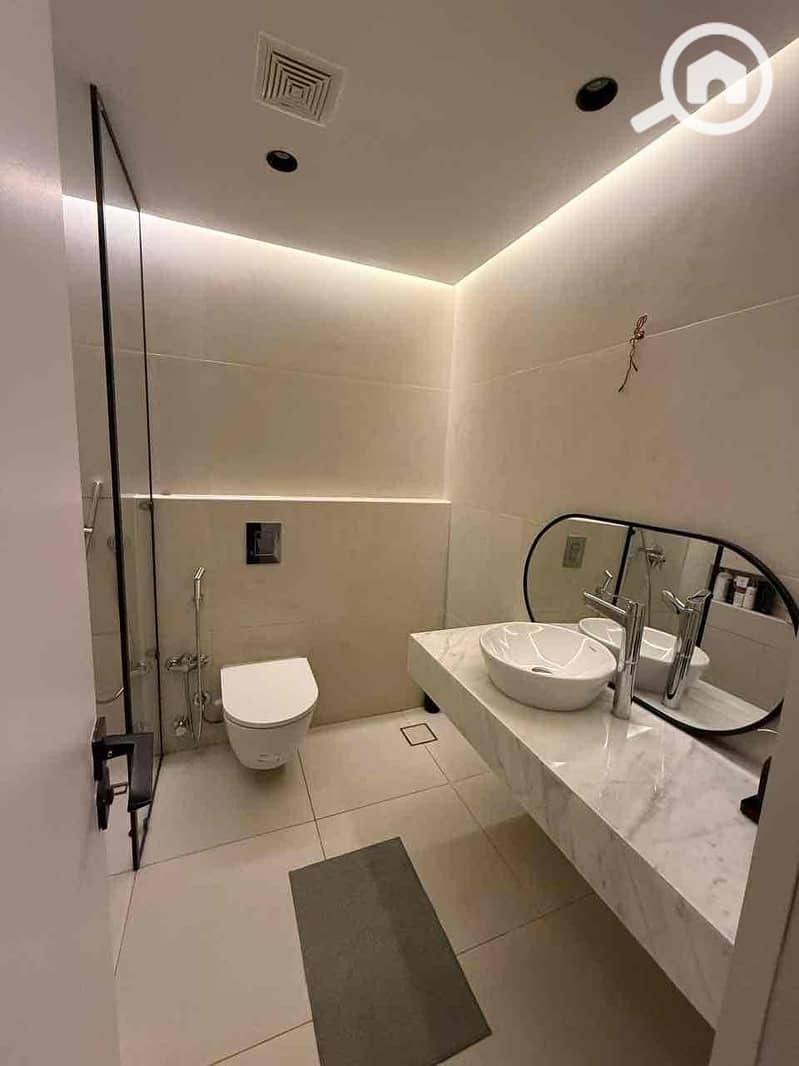 10 00409a8e-a9fb-43e0-97d0-08f0c4c9f816. jpg