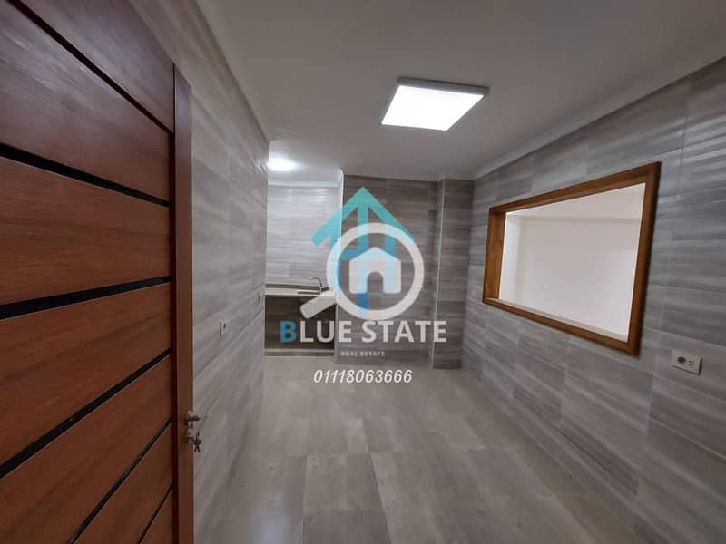 3 01118063666 (81). png