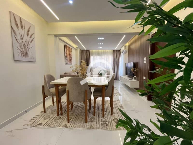 14 05950dff-8a06-41f1-ae7d-40520165d445. jpeg