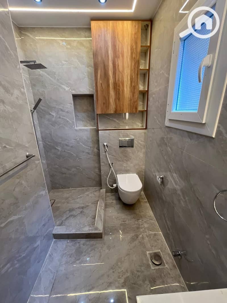 15 0be552bd-fed4-45ad-a1f9-d9b15eac4b0c. jpeg