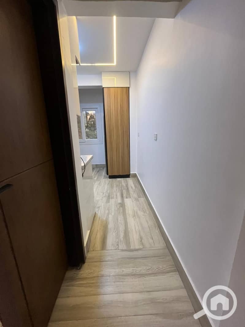 18 4ad3be06-9cad-41f9-bff6-edc2bac24a3e. jpeg