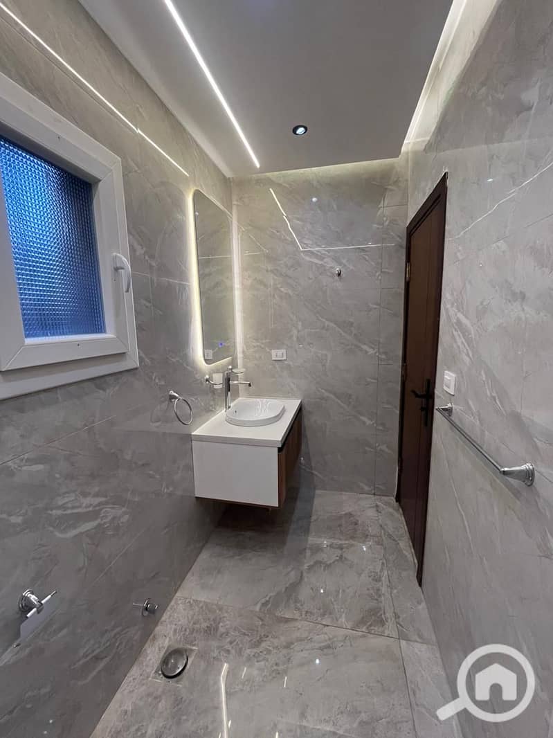 23 347a1d3c-3c09-4ee3-bae5-ebbdeb4b2a06. jpeg