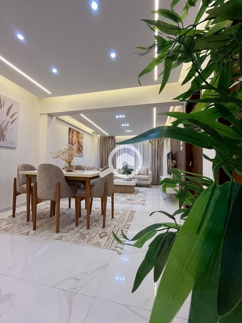 24 ac1a0e71-ddcc-4486-aaf3-0a1cde9158b6. jpeg