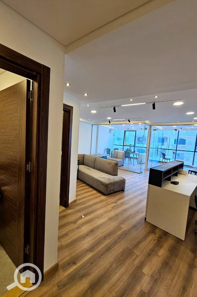 10 WhatsApp Image 2025-10-17 at 10.33. 56 PM (2). jpeg