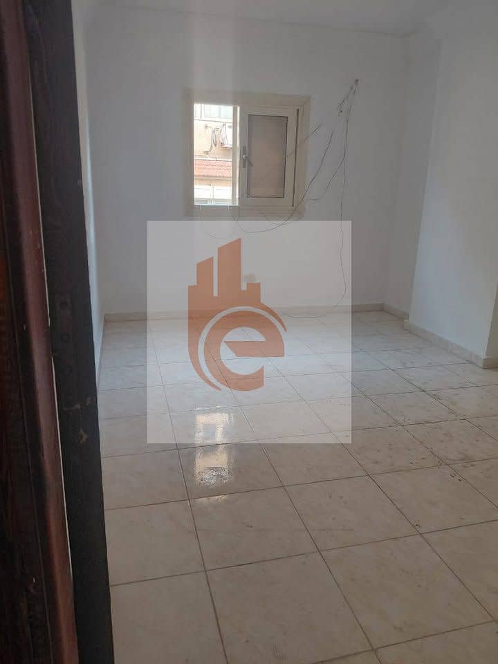 5 584006572_860081490042060_1854877879536736752_n. jpg