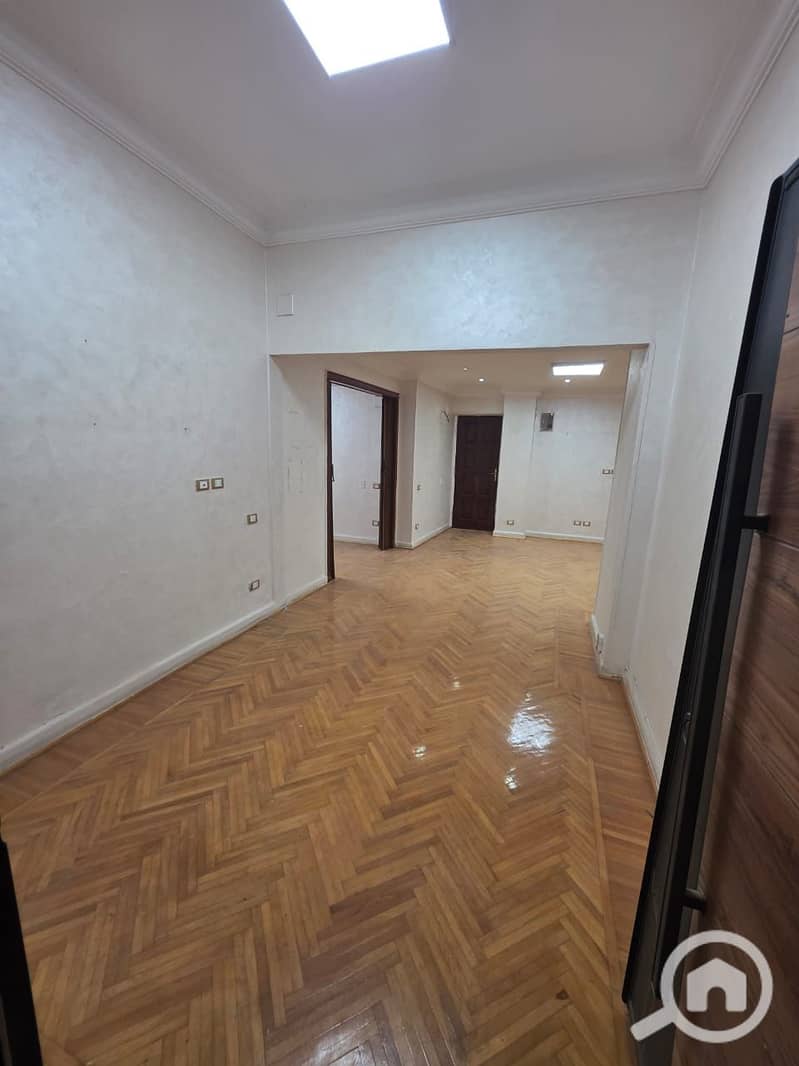 6 b5f351bc-6c9f-4863-a94d-1f3f2a30d3f5. jpeg