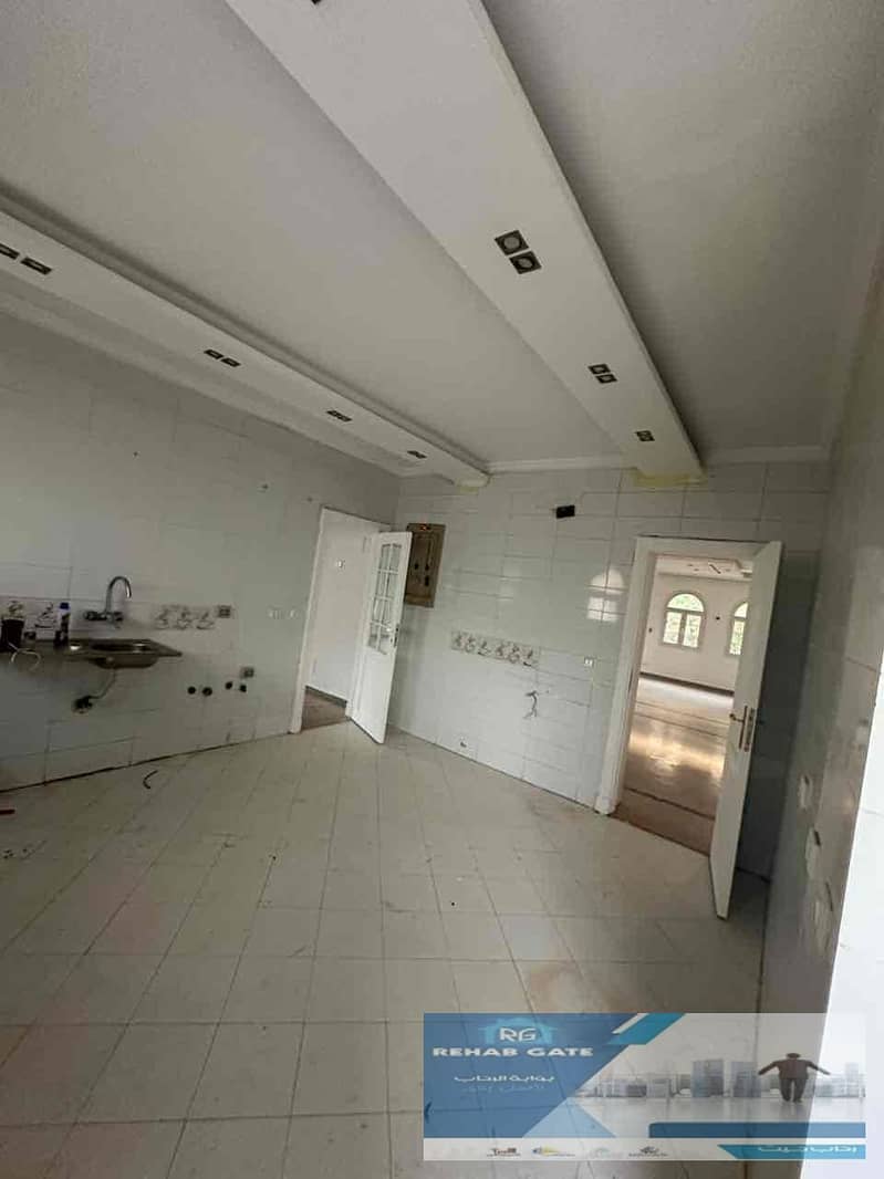 5 4f00bc1a-ceb0-4f6e-8659-157494d6c26e. jpg