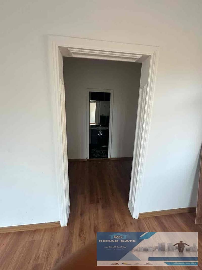 13 592d11d1-2cfa-4d95-bf17-0cc0c6607e8f. jpg