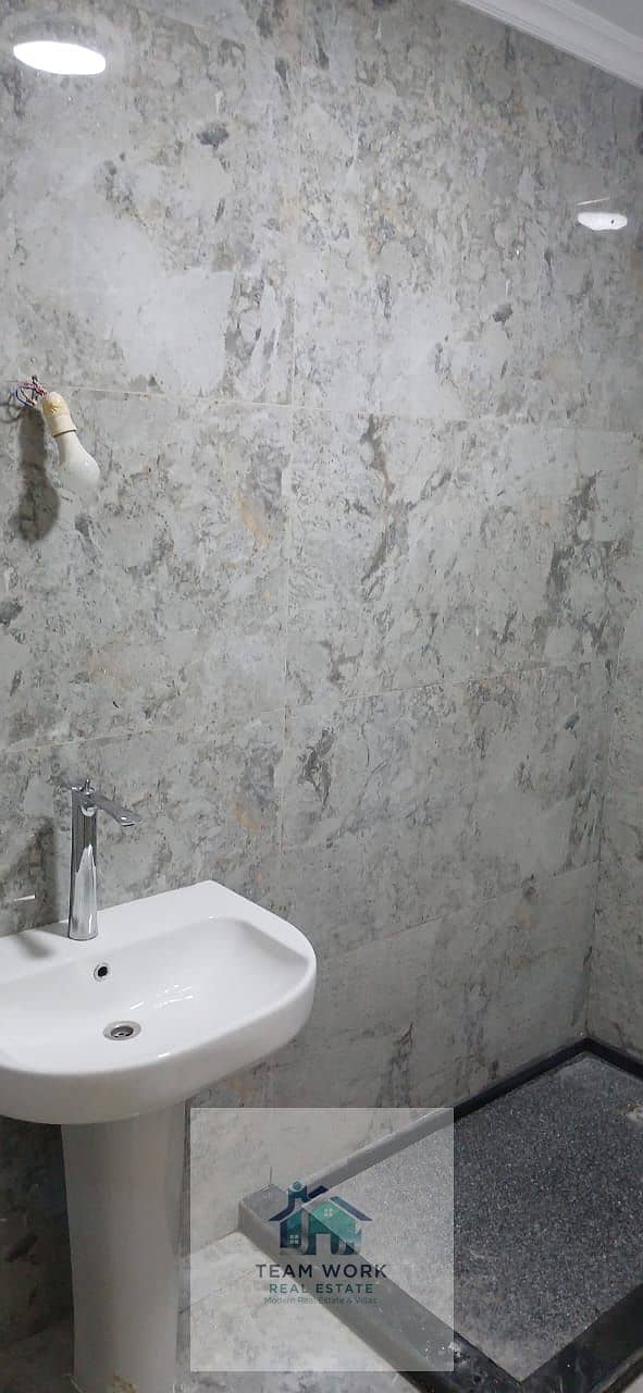 11 WhatsApp Image 2025-11-18 at 11.39. 33 PM. jpeg