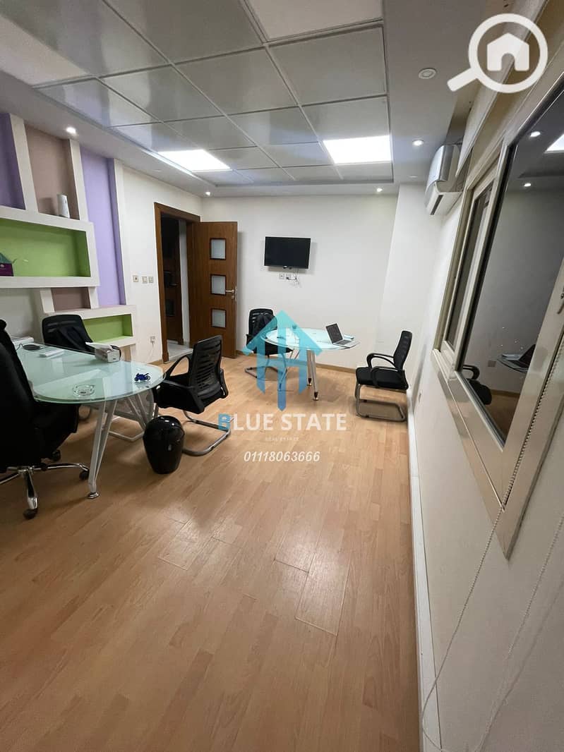 2 01118063666 (84). png