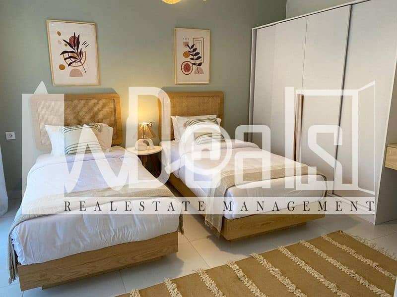 2 WhatsApp Image 2025-11-20 at 01.29. 47 (1). jpeg