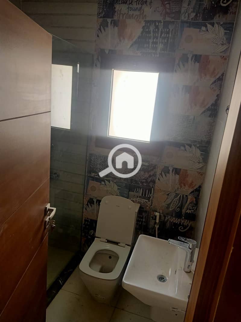 20 fcc4b628-db64-4ebb-a8a5-7b1f5745a4c4. jpeg