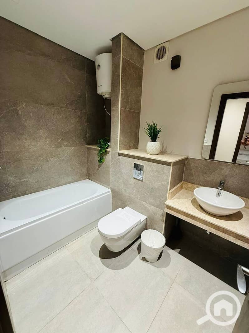 15 2d68af04-692c-49bf-9dea-cac6c2d9a6b9. jpeg