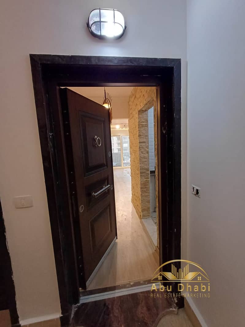 14 1e8d7be3-f5e7-4d50-9ec2-9156d9235108. jpg