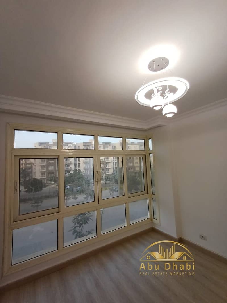 18 bbe9fe43-b343-4a59-8f1d-f10ba34dedae. jpg