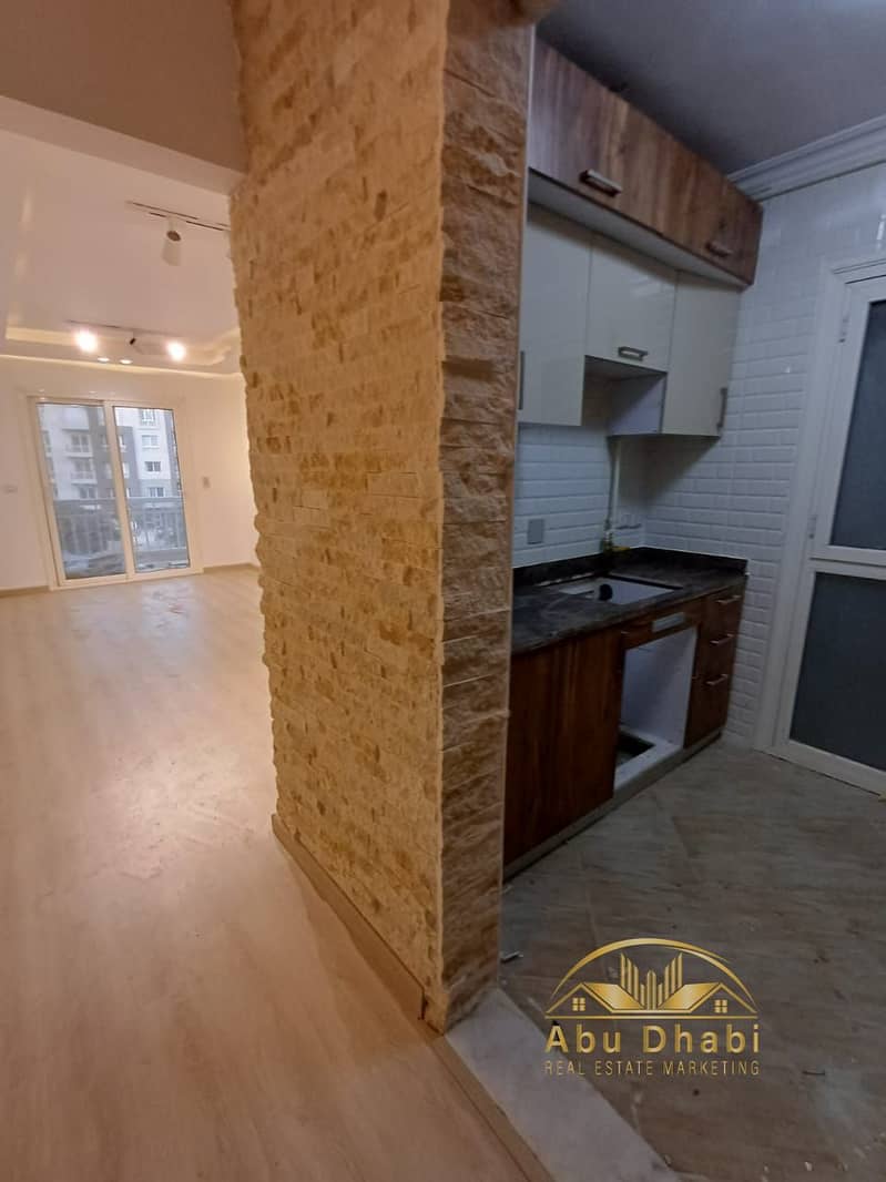 24 46d4e349-c54a-4610-bf39-551d1325f3e0. jpg