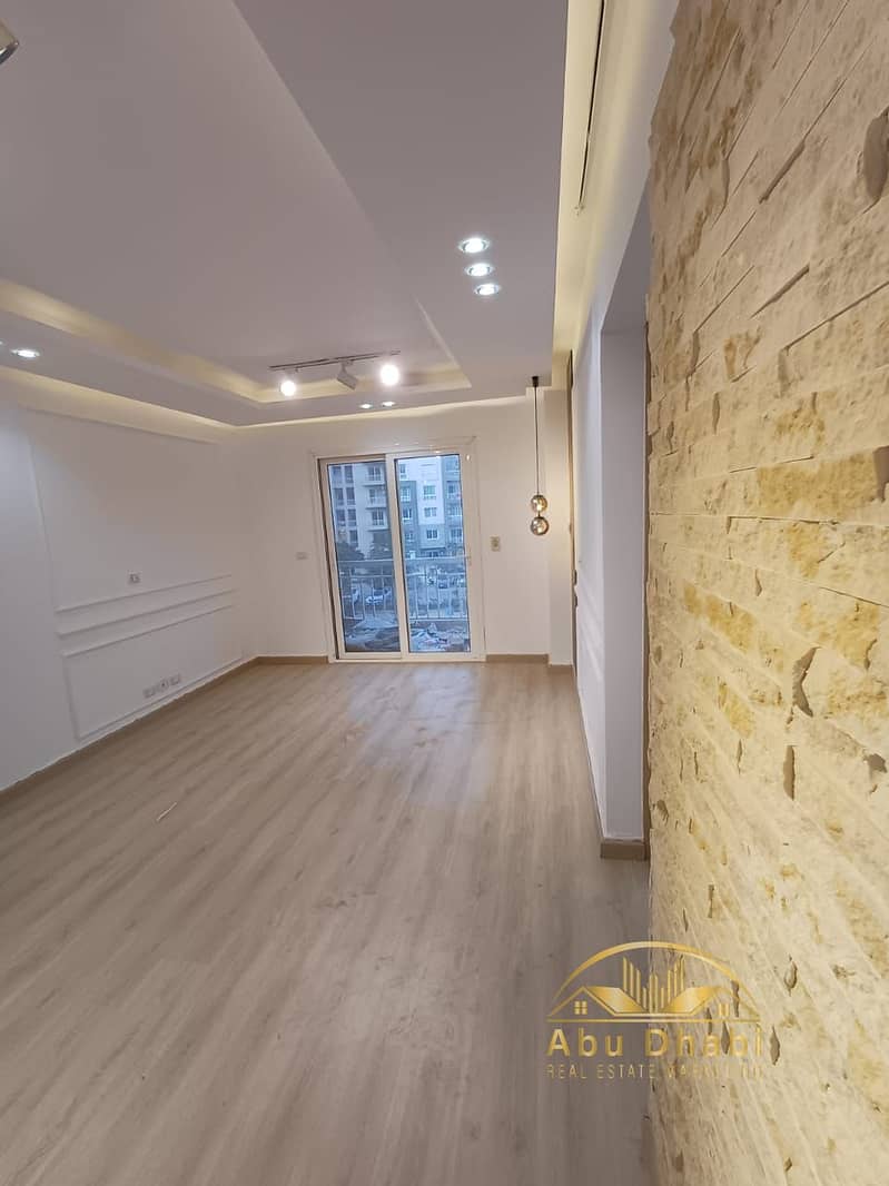 25 82d1ba99-1539-4833-a6ae-5f3da8a3e22b. jpg