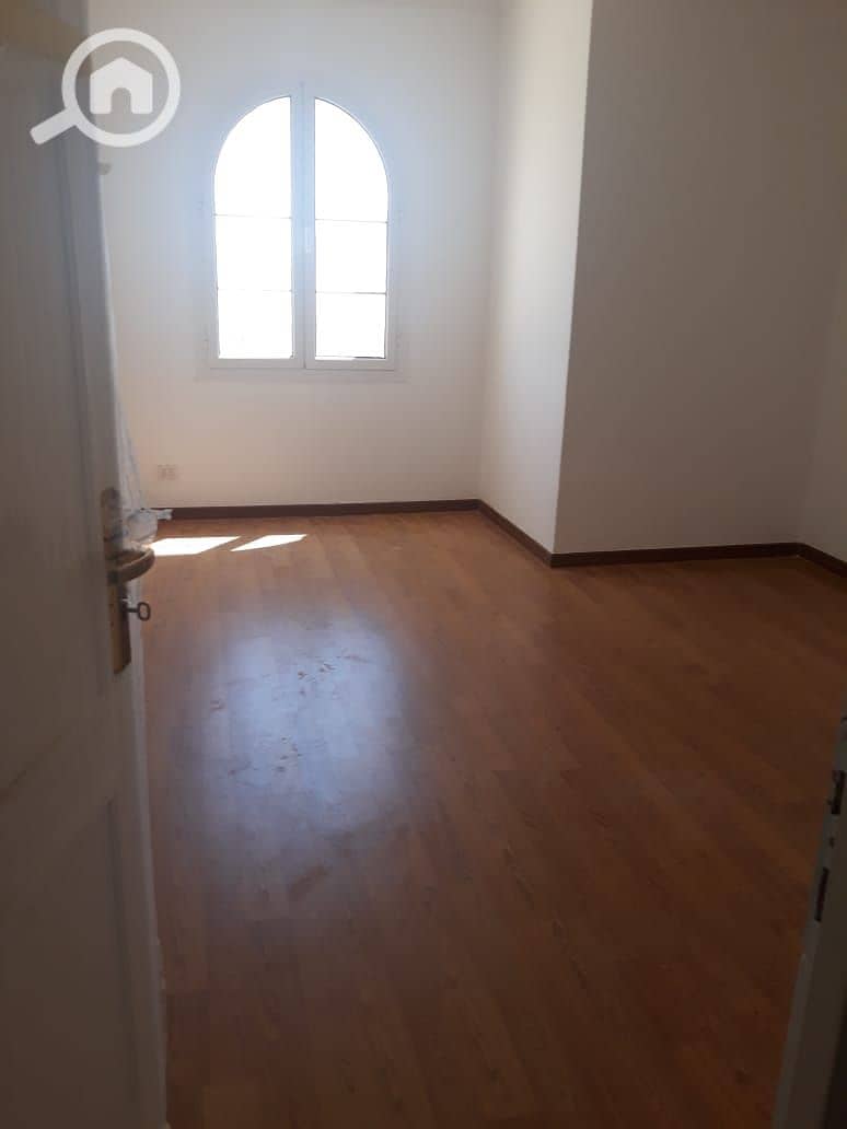 6 25728730-e1e4-4fda-8213-2b7ac347a3ce. jpg