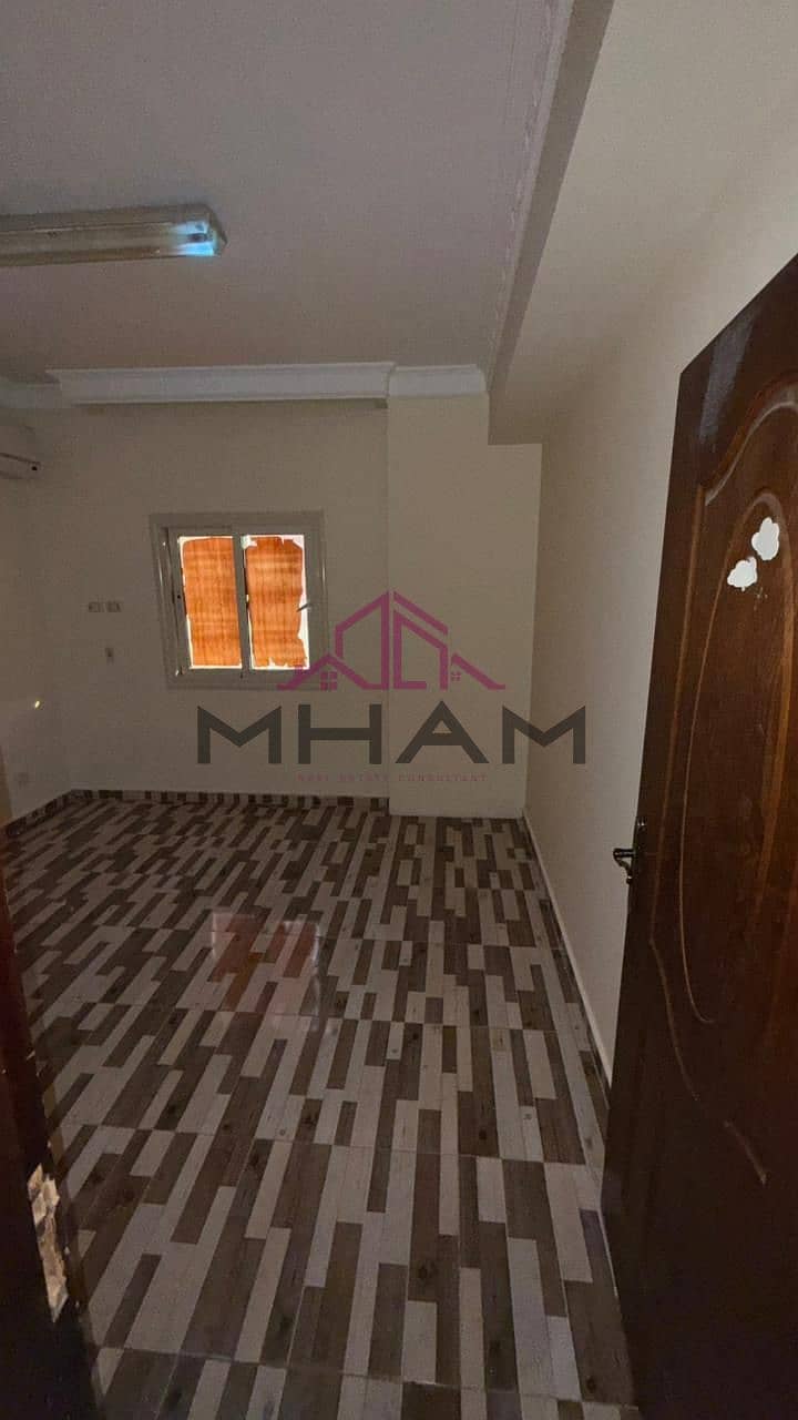 3 photo_5829912389560765217_y. jpg