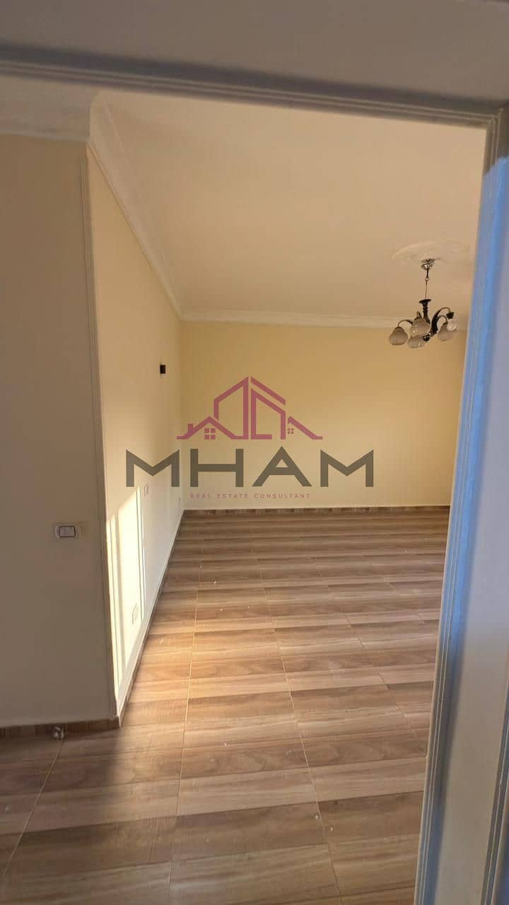 8 photo_5829912389560765207_y. jpg