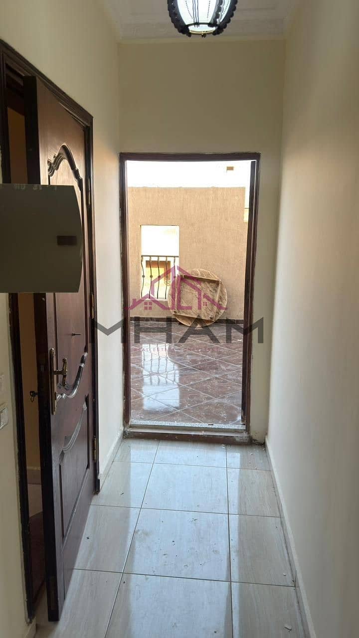 18 photo_5829912389560765220_y. jpg