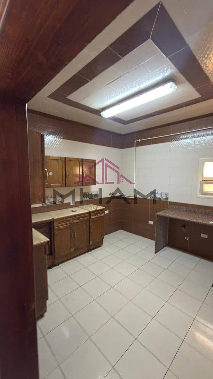 20 photo_5829912389560765222_y. jpg