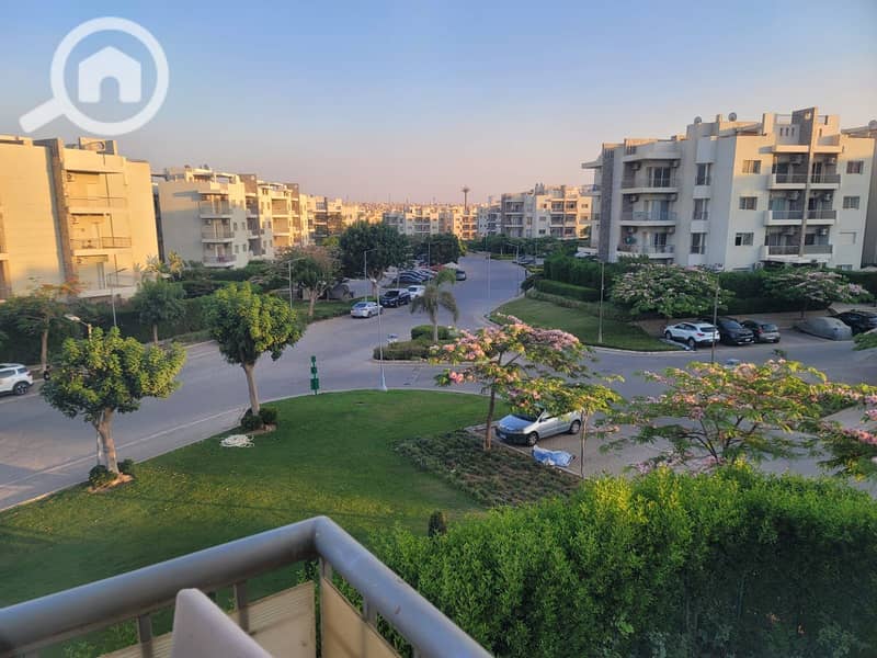 4 7b52bb69-5dae-4877-9cab-8e76e40fb7c7. jpg