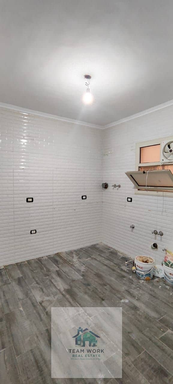 10 ccd2e913-1a41-4562-9ff8-85b28816e81b. jpg